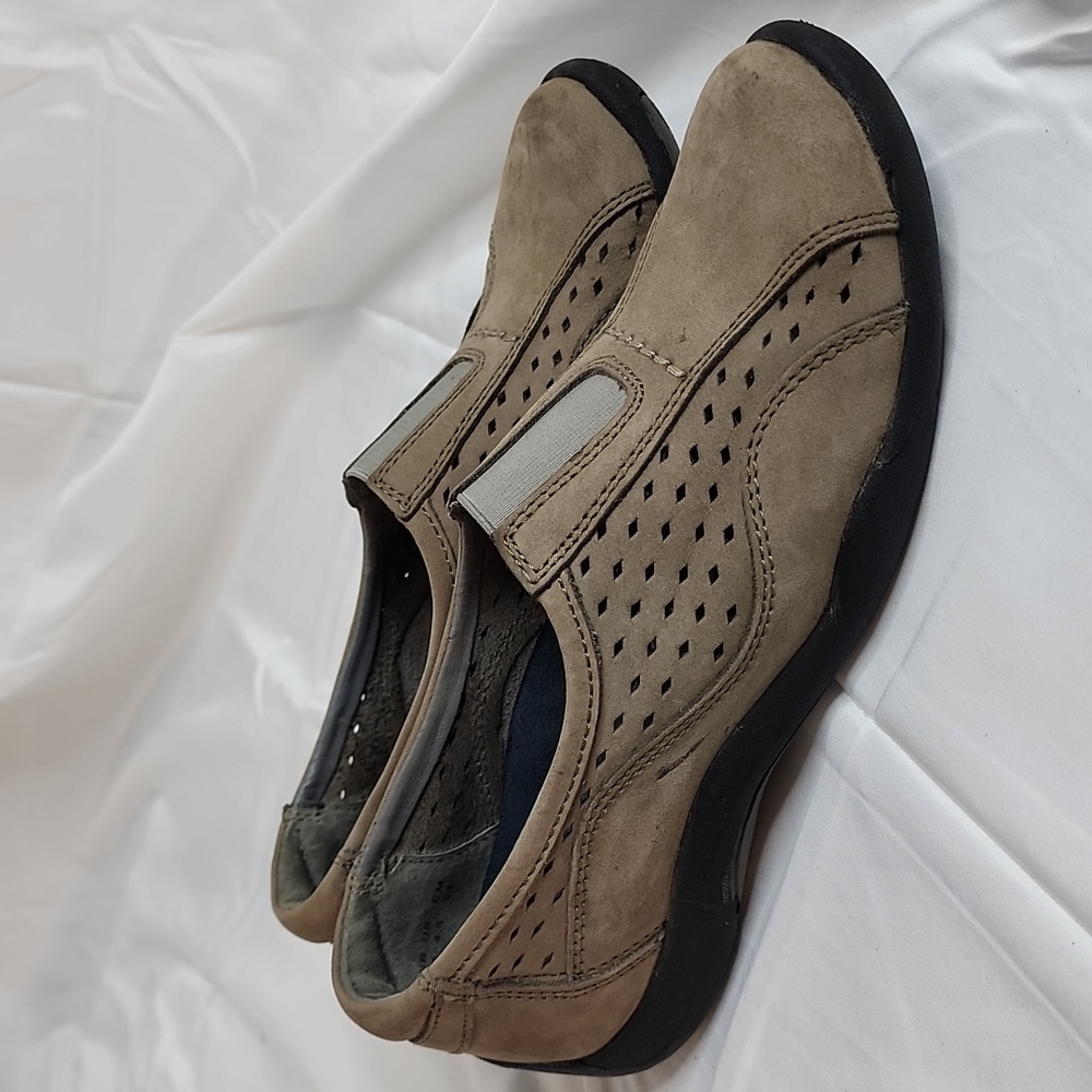 Hush Puppies Loafer Women Size 6.5 Comfort 100% relax